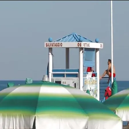 מלון Acapulco 3*